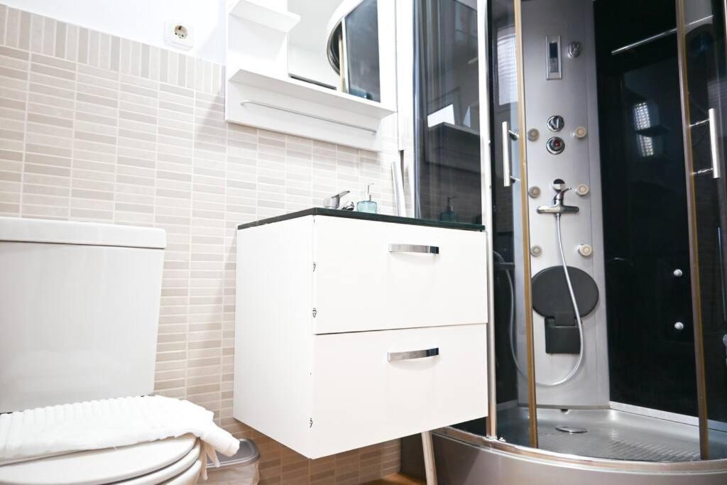 Agradable Apartamento Temporal De 1 Dormitorio En Madrid Pez30アパートメント エクステリア 写真